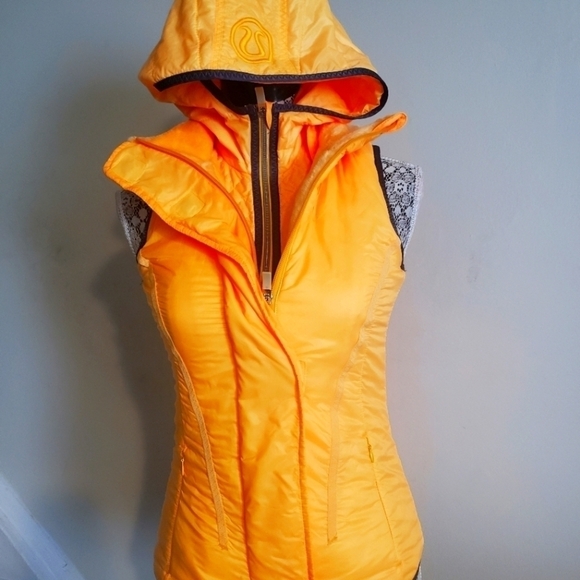 Lululemon Glacier Hoodie Vest - Picture 5 of 14